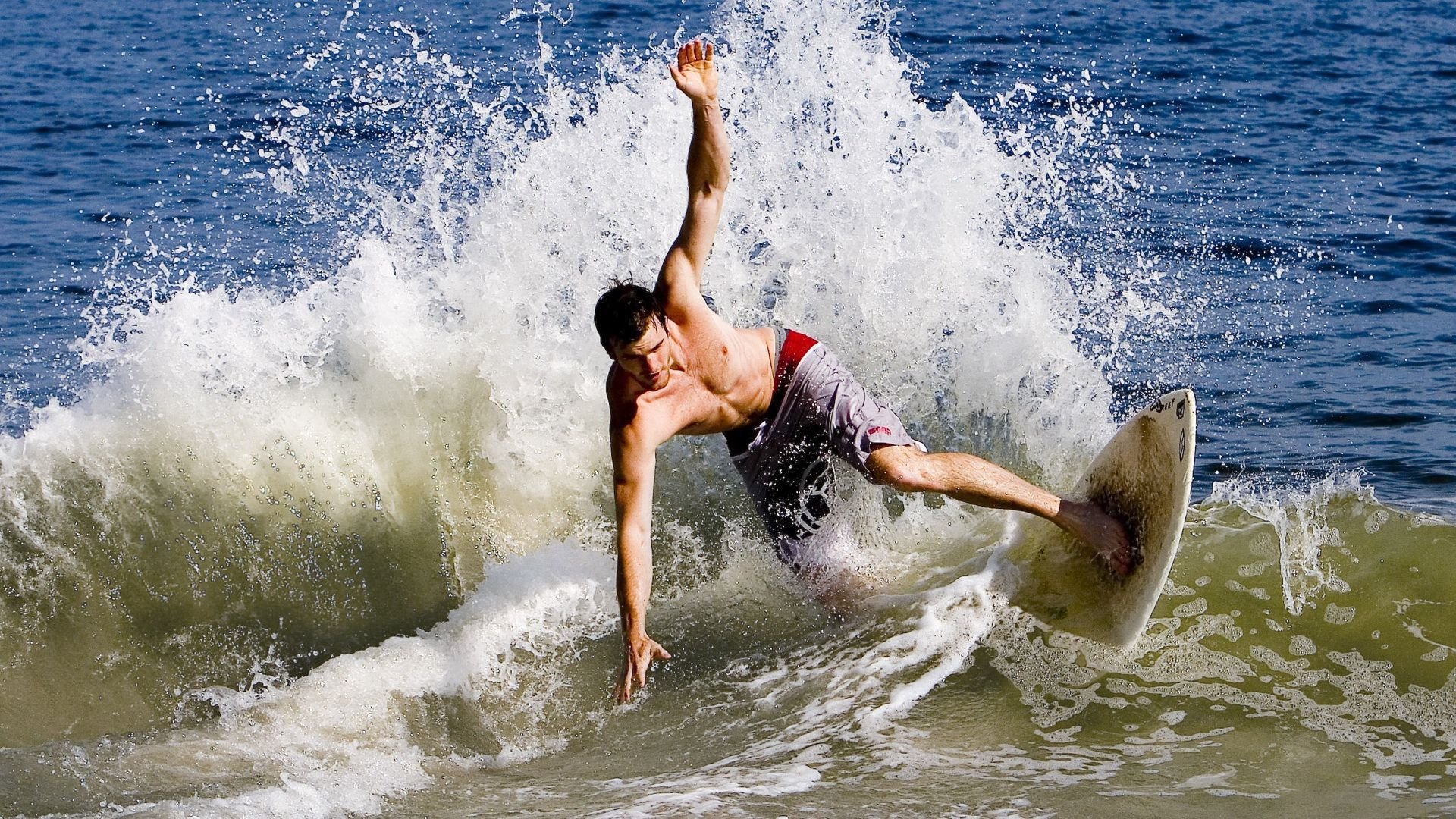 猛龙压哨绝杀广厦，锡安统治级表现诠释何为不可阻挡